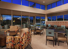 La Quinta Inn and Suites by Wyndham Corpus Christi I-37 NW 3