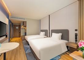 Holiday Inn Express Haimen City Center by IHG 4