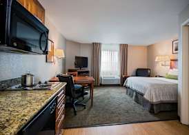 Candlewood Suites PERRYSBURG by IHG 2