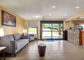 Howard Johnson by Wyndham Pigeon Forge 2