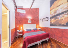 Room-skylight Double Room in History Hou 5