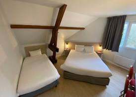 Kyriad Saint Fargeau Ponthierry - Apollonia 5