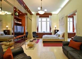 Ultra central apartment at Synagogue 3