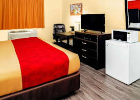 Econo Lodge Rome South 4