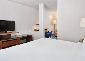 Fairfield Inn & Suites by Marriott Jacksonville 4