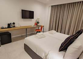 Zyra Hotel St Julians 4