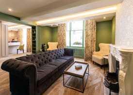 Byron Hotel 2
