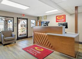 Econo Lodge Inn & Suites Gatlinburg at the Convention Center 3