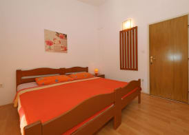 Apartments and Rooms Dragica 5