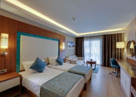 Ramada Hotel & Suites by Wyndham Kusadasi 5