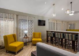 Best Western Hampshire Inn & Suites 3