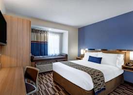 Microtel Inn & Suites by Wyndham Burlington 4