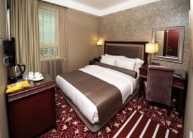 Emporium Hotel 5