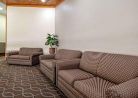 Econo Lodge Lafayette near University 5