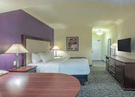 La Quinta Inn & Suites by Wyndham Loveland Estes Park 3