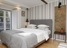 Flores Guest House 2