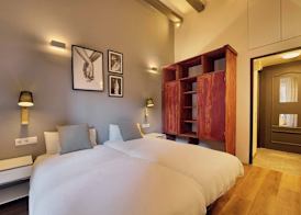 Aqua Apartment by Olala Homes 3