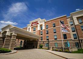 Hampton Inn & Suites Mishawaka/South Bend at Heritage Square 2