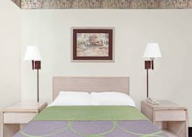 Super 8 by Wyndham Monticello 2