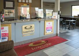 Econo Lodge Wooster 3