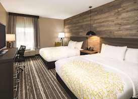 La Quinta Inn & Suites by Wyndham Atlanta South - McDonough 4