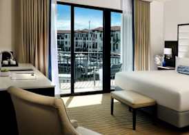 Naples Bay Resort and Marina 5