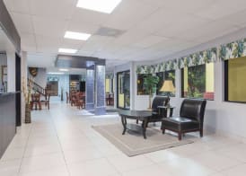 Days Inn by Wyndham Sarasota I-75 4