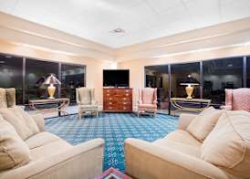 Days Inn by Wyndham Metter 4