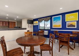Days Inn by Wyndham Orange Park/Jacksonville 2