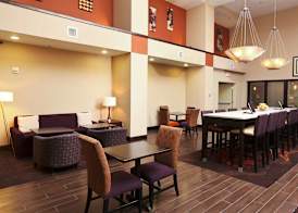 Hampton Inn & Suites Fargo Medical Center 2