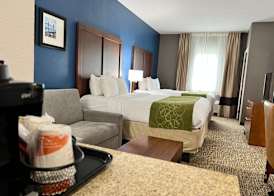 Comfort Suites Louisville East 5