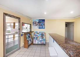 Americas Best Value Inn & Suites Anaheim 2