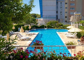 Hotel Aurora 5