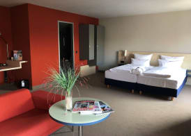 ATLANTIC Hotel Universum 3
