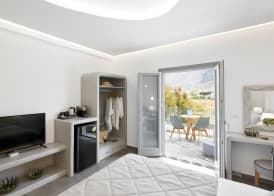 Amara Suites Santorini 3