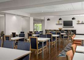 Hampton Inn Augusta 4