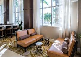 Comfort Suites Miami Airport North 3
