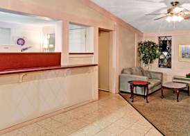 Knights Inn Austell 4