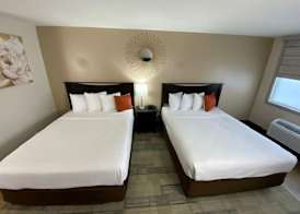 Stanford Inn & Suites Anaheim 3