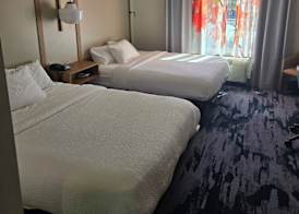 Fairfield Inn and Suites Cleveland 5