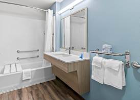 WoodSpring Suites Washington Meadowlands PA 5