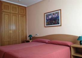 Apartamentos Turisticos Puerta de León 5