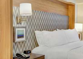 Holiday Inn EAST WINDSOR - CRANBURY AREA by IHG 5