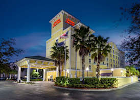 Hampton Inn & Suites Jacksonville Deerwood Park 2