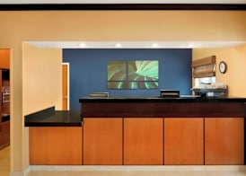 Fairfield Inn & Suites by Marriott Champaign 3
