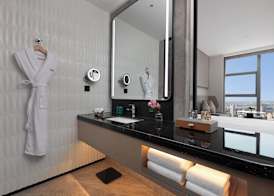Crowne Plaza Taizhou City Center by IHG 5