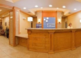 Holiday Inn Express & Suites DETROIT - UTICA by IHG 2
