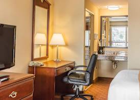 Quality Inn Calera I-65 exit 231 4