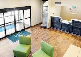 Quality Inn & Suites Near Tanger Outlet Mall 5