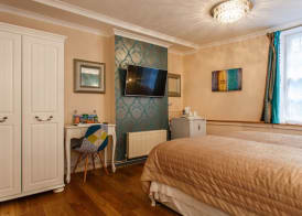 Brighton Surf Guest House 4